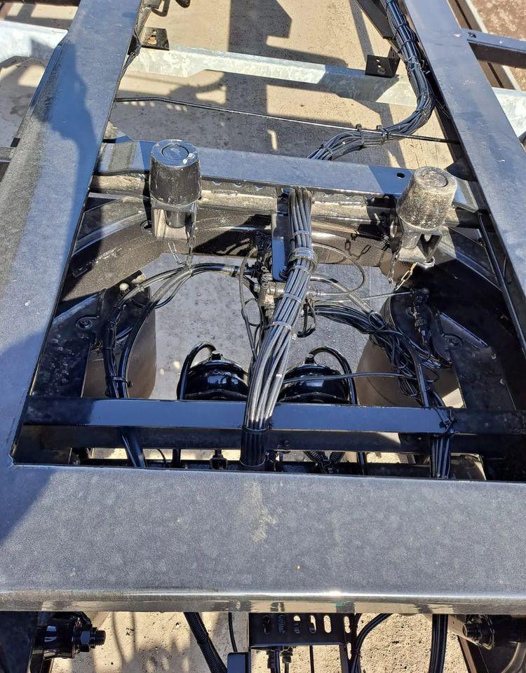 Konteineris-vežimus/ Sukeisti kūną priekaba Krone Przyczepa Krone BDF 2017r: foto 9