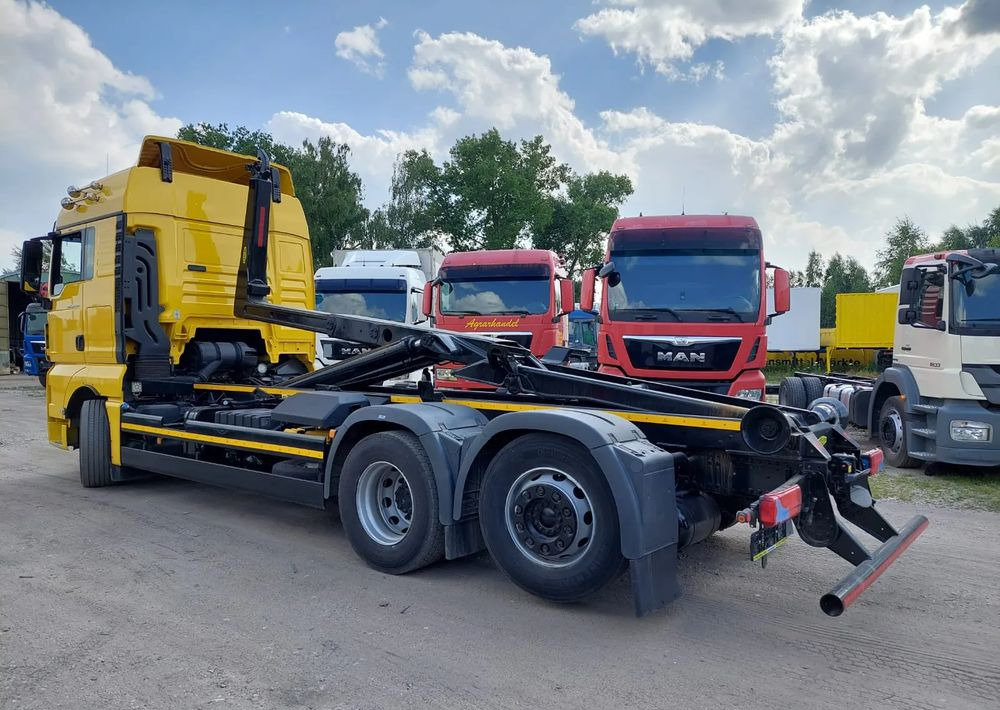MAN TGX 26-500 Hakowiec oś skrętna - Hook-lift sunkvežimis: foto 1 MAN TGX 26-500 Hakowiec oś skrętna - Hook-lift sunkvežimis: foto 1