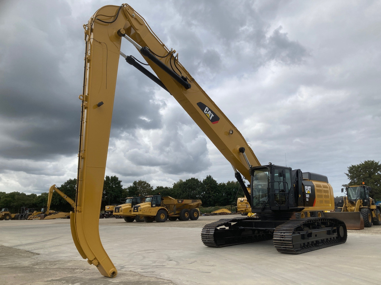 CATERPILLAR 352F Material Handler - Ekskavatorius su ilga strėle: foto 3 CATERPILLAR 352F Material Handler - Ekskavatorius su ilga strėle: foto 3