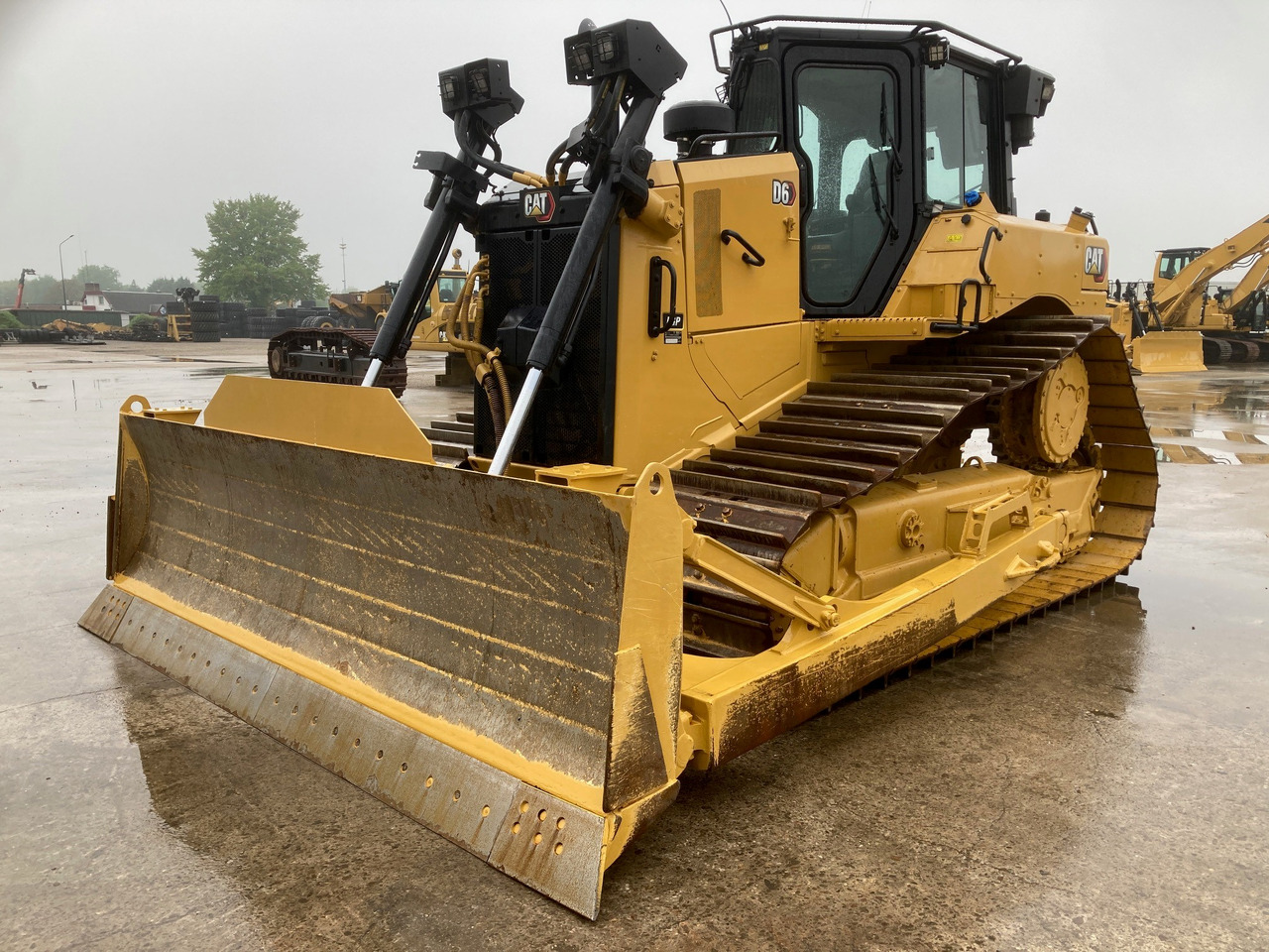 CATERPILLAR D6 LGP - Buldozeris: foto 1 CATERPILLAR D6 LGP - Buldozeris: foto 1
