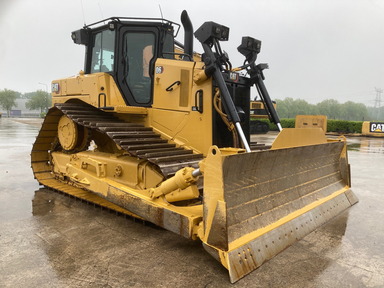 CATERPILLAR D6 LGP - Buldozeris: foto 4 CATERPILLAR D6 LGP - Buldozeris: foto 4