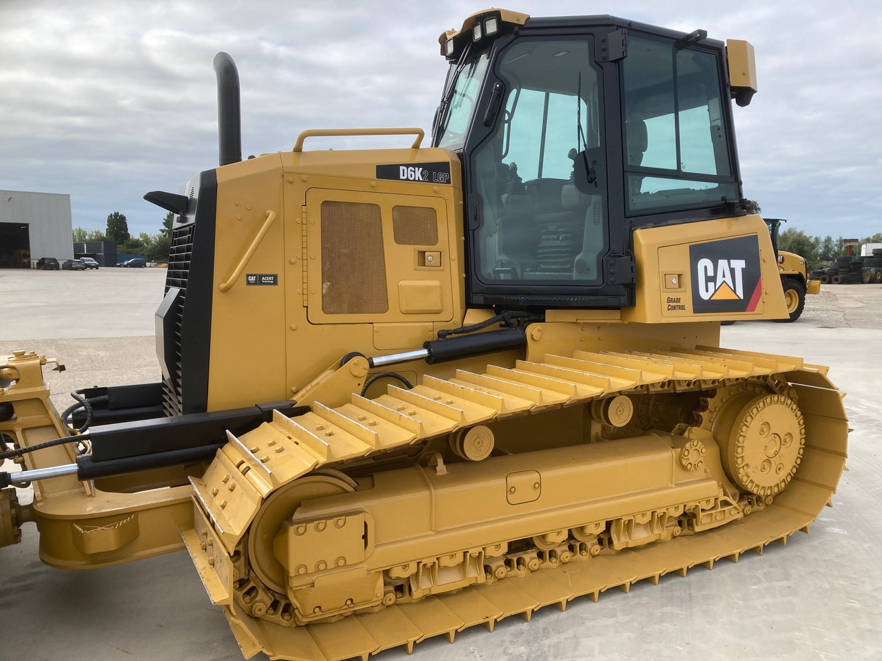 CATERPILLAR D6K2 LGP - Buldozeris: foto 2 CATERPILLAR D6K2 LGP - Buldozeris: foto 2
