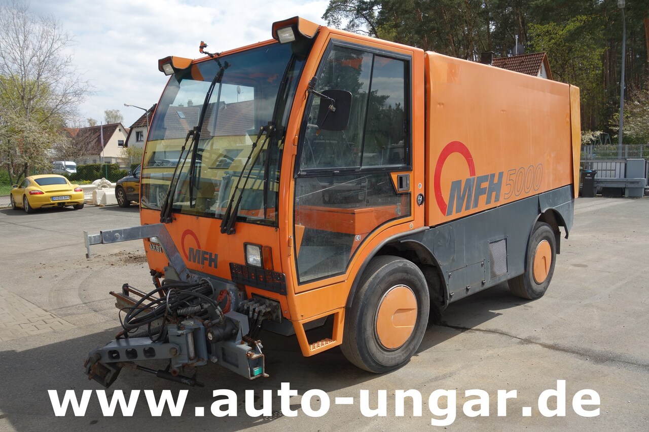 Aebi Schmidt MFH 5000 Kehrmaschine Ersatzteilträger - SpareParts EZ 2000 - Gatvių šlavimo mašina: foto 3 Aebi Schmidt MFH 5000 Kehrmaschine Ersatzteilträger - SpareParts EZ 2000 - Gatvių šlavimo mašina: foto 3