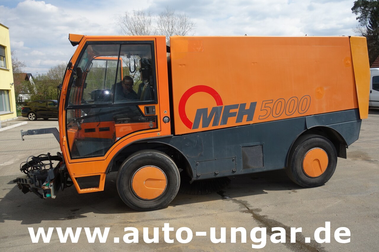 Aebi Schmidt MFH 5000 Kehrmaschine Ersatzteilträger - SpareParts EZ 2000 - Gatvių šlavimo mašina: foto 5 Aebi Schmidt MFH 5000 Kehrmaschine Ersatzteilträger - SpareParts EZ 2000 - Gatvių šlavimo mašina: foto 5