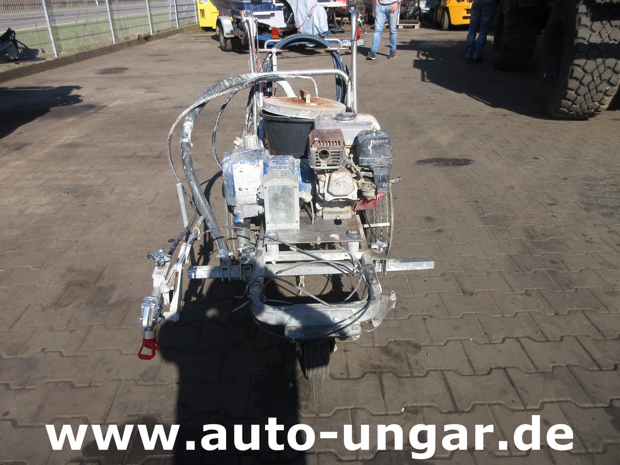 Graco LineLazer Striper GM 5000 Airless Roadmarking Machine Straßenmarkierung - Asfalto mašina: foto 2 Graco LineLazer Striper GM 5000 Airless Roadmarking Machine Straßenmarkierung - Asfalto mašina: foto 2