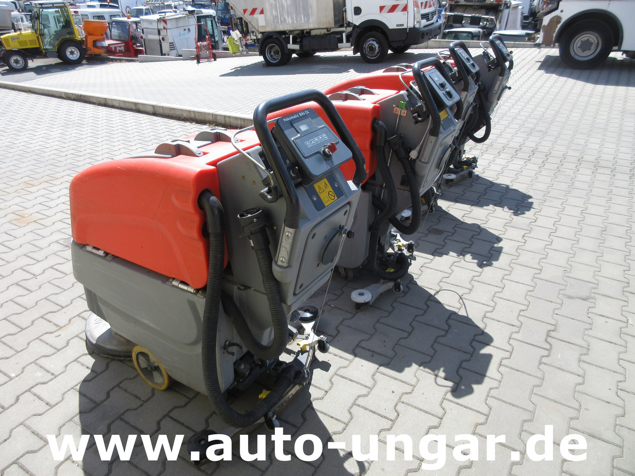 Hako B45 Scheuersaugmaschine B45CL eigener Antrieb Scrubber - Valymo įranga: foto 3 Hako B45 Scheuersaugmaschine B45CL eigener Antrieb Scrubber - Valymo įranga: foto 3