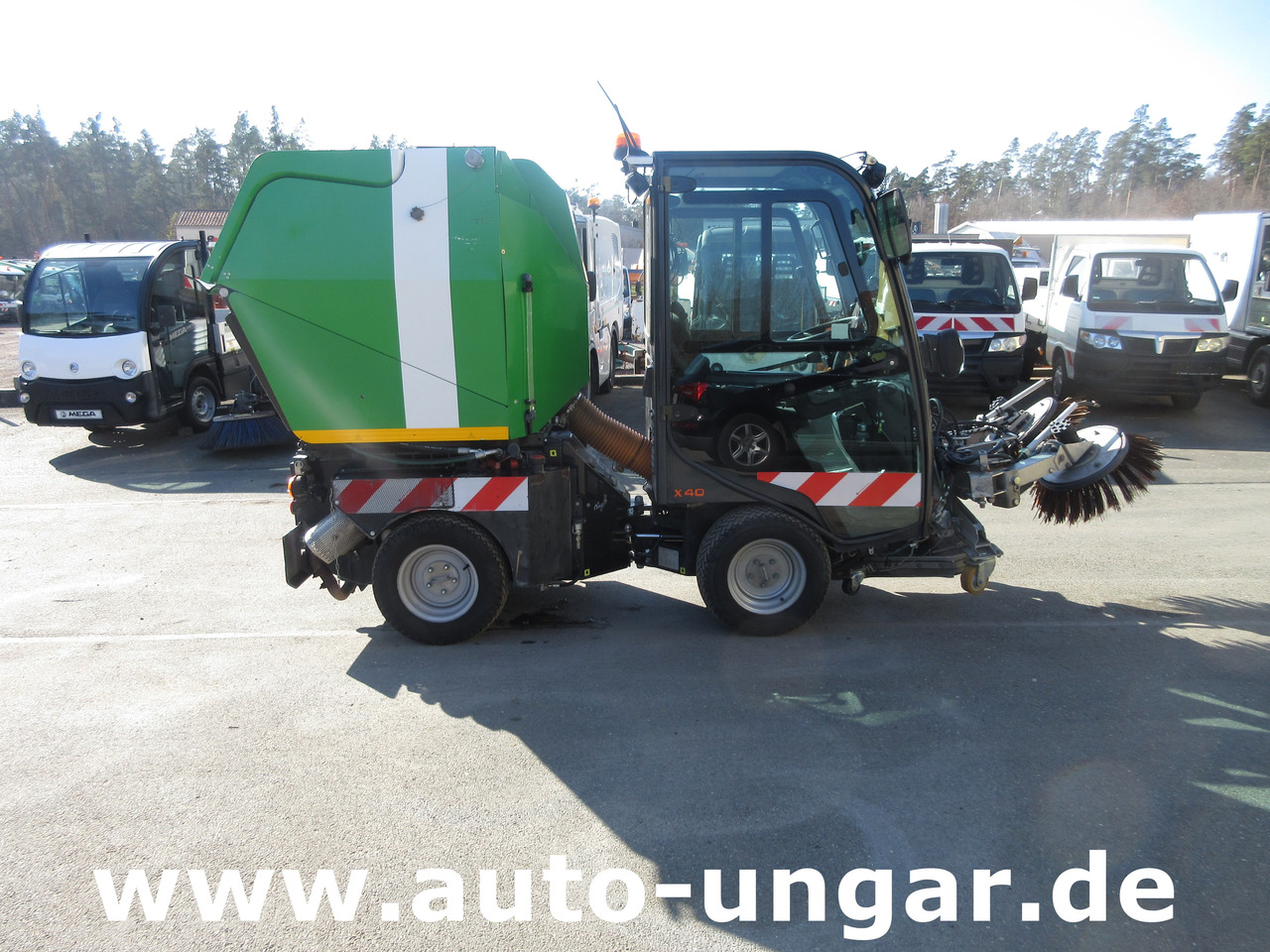 Holder X40 / X45 Baujahr 2017 Knicklenkung Kehraufbau 4x4 Kommunalhydraulik Frontheber - Gatvių šlavimo mašina: foto 3 Holder X40 / X45 Baujahr 2017 Knicklenkung Kehraufbau 4x4 Kommunalhydraulik Frontheber - Gatvių šlavimo mašina: foto 3