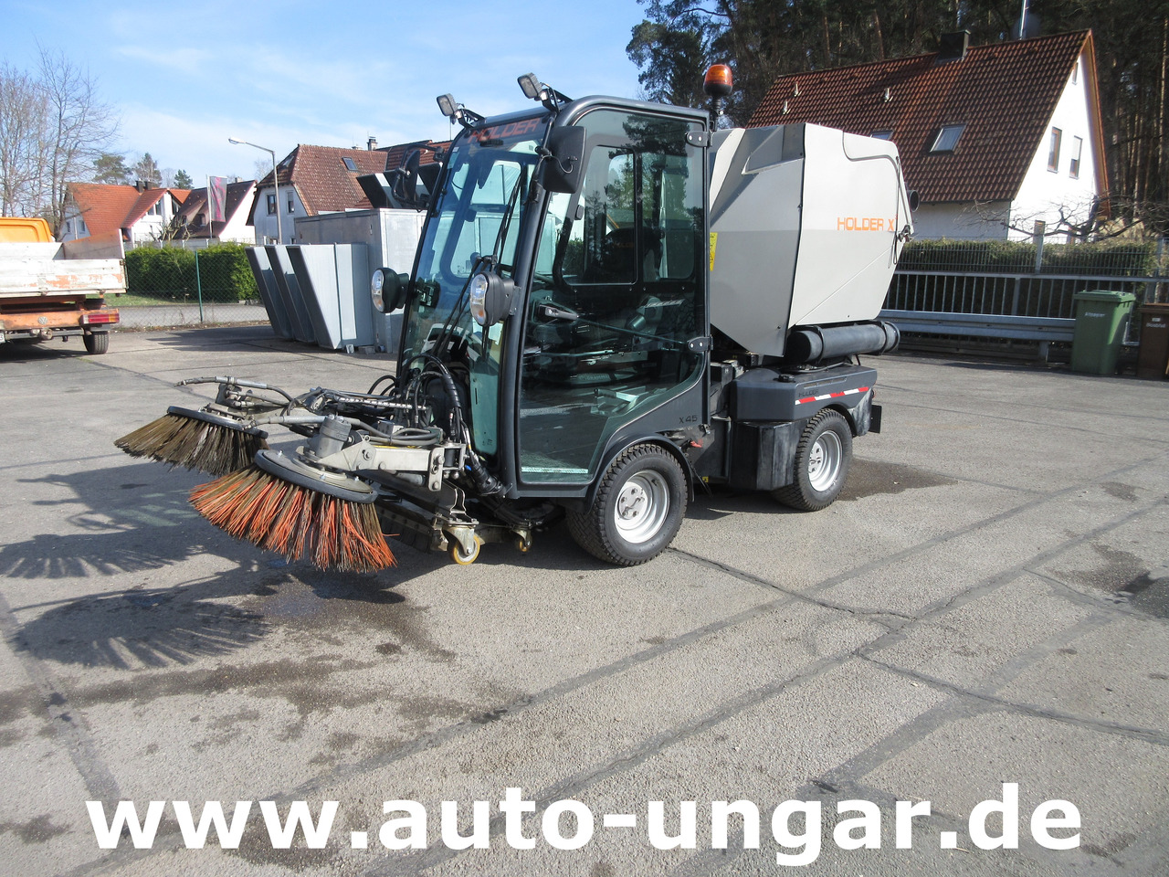 Holder X45 Kubota Diesel Motor Baujahr 2019 Allrad Kehrmaschine Geräteträger - Komunalinis traktorius: foto 2 Holder X45 Kubota Diesel Motor Baujahr 2019 Allrad Kehrmaschine Geräteträger - Komunalinis traktorius: foto 2