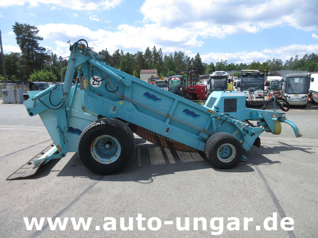 Kässbohrer BeachTech STR 2000 BeachCleaner Strandreiniger καθαριστής παραλίας - Komunalinė/ Specializuota technika: foto 5 Kässbohrer BeachTech STR 2000 BeachCleaner Strandreiniger καθαριστής παραλίας - Komunalinė/ Specializuota technika: foto 5