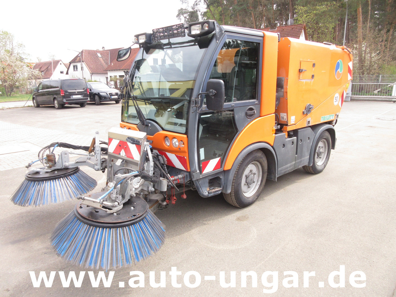 Multicar Tremo X56 4x4 Euro 5 Bj. 2015 Trilety TXK Kehr-Aufbau Motorschaden - Komunalinė/ Specializuota technika: foto 3 Multicar Tremo X56 4x4 Euro 5 Bj. 2015 Trilety TXK Kehr-Aufbau Motorschaden - Komunalinė/ Specializuota technika: foto 3