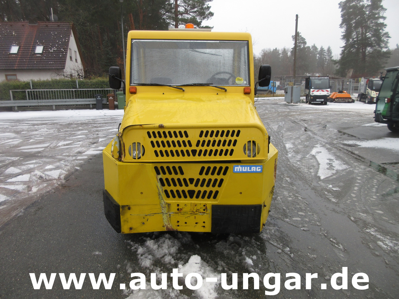 MULAG Comet 6D Baujahr 2015 Gepäckschlepper Pushback Deutz Diesel - Bagažo vilkikas: foto 2 MULAG Comet 6D Baujahr 2015 Gepäckschlepper Pushback Deutz Diesel - Bagažo vilkikas: foto 2