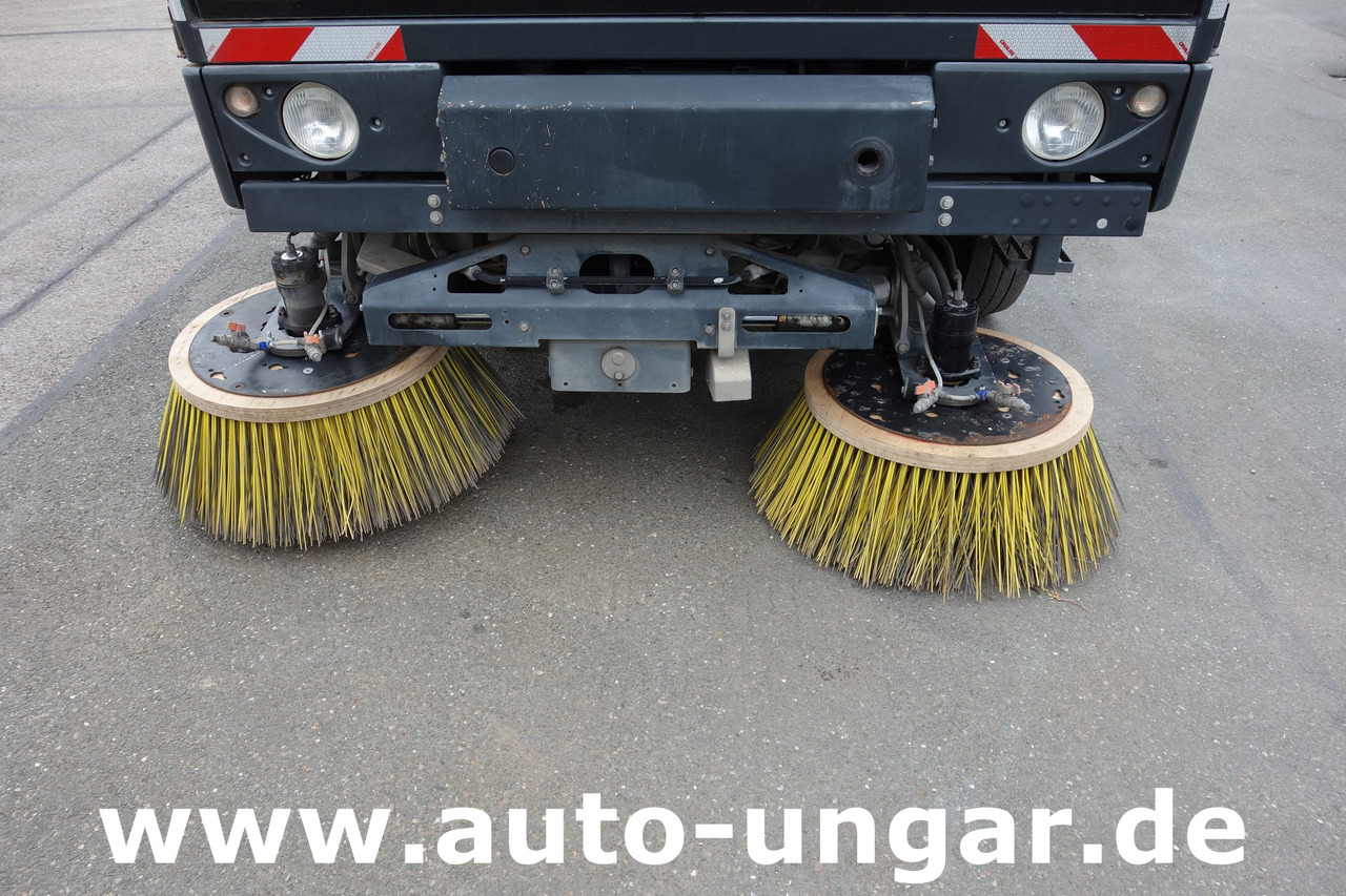 SCHMIDT Cleango 500 EURO 6 Baujahr 2017 Kehrmaschine Straßenkehrmaschine - Gatvių šlavimo mašina: foto 4 SCHMIDT Cleango 500 EURO 6 Baujahr 2017 Kehrmaschine Straßenkehrmaschine - Gatvių šlavimo mašina: foto 4