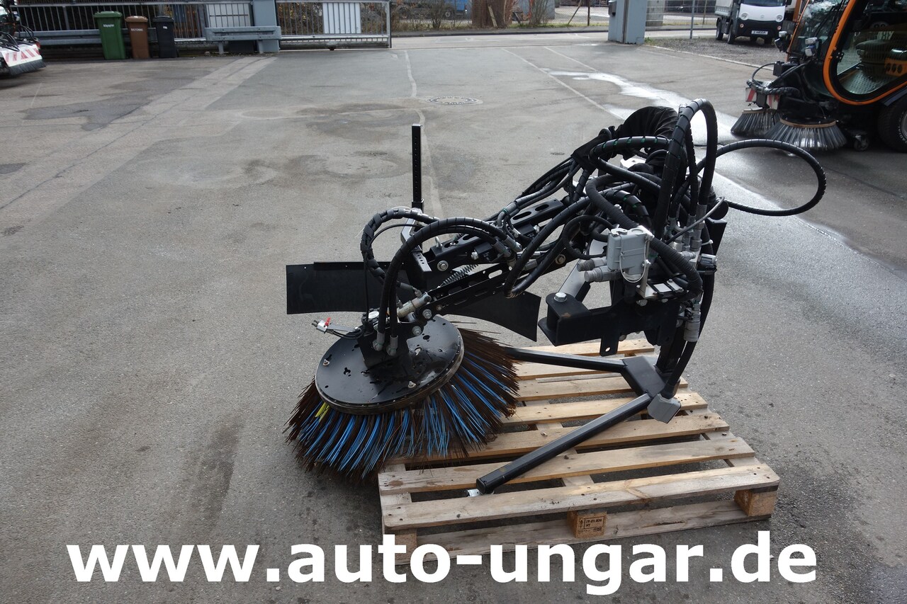 Schmidt Nilfisk 3. Besen für City Ranger Jungo Jet 3500 Multigo - Rotacinė šluota - Komunalinė/ Specializuota technika: foto 3 Schmidt Nilfisk 3. Besen für City Ranger Jungo Jet 3500 Multigo - Rotacinė šluota - Komunalinė/ Specializuota technika: foto 3