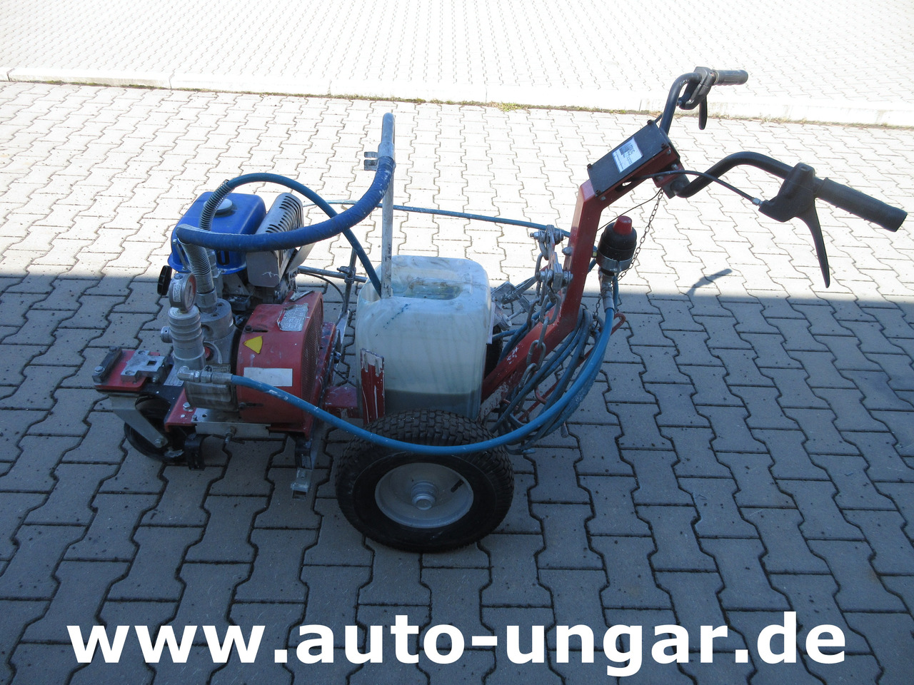 Larius Miro Liner Plus Airless Roadmarking Markiermaschine Bj. 2017 Graco - Statybinė technika: foto 5 Larius Miro Liner Plus Airless Roadmarking Markiermaschine Bj. 2017 Graco - Statybinė technika: foto 5