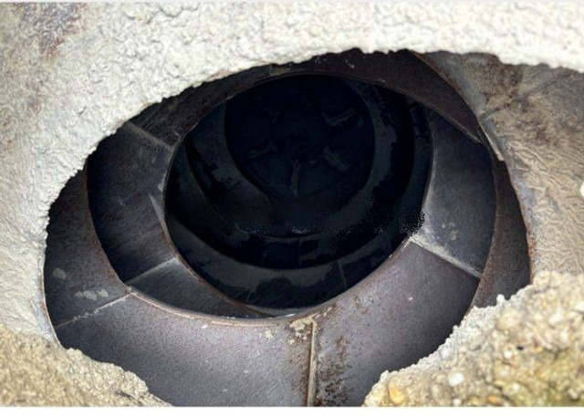 Iveco Trakker 450 +7m3 pumi - Stacionarus betono siurblys: foto 3 Iveco Trakker 450 +7m3 pumi - Stacionarus betono siurblys: foto 3