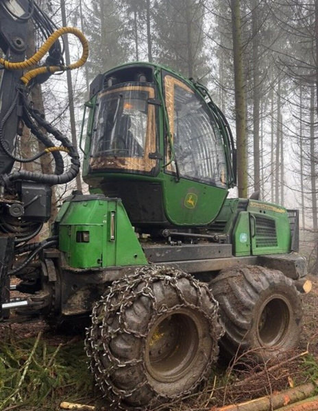 John Deere 1010E 8W - Forvarderis: foto 3 John Deere 1010E 8W - Forvarderis: foto 3