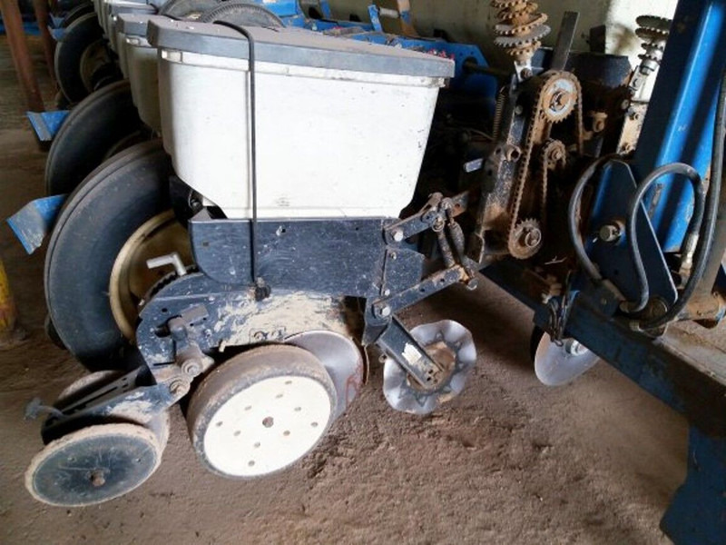 Kinze 3000 (8x lines 75 - Tikslaus išsėjimo sėjamoji: foto 4 Kinze 3000 (8x lines 75 - Tikslaus išsėjimo sėjamoji: foto 4