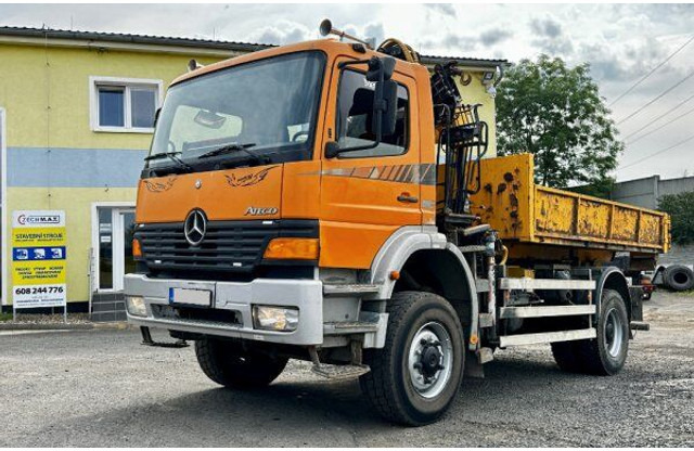 Mercedes-Benz Atego 1823 +HIAB - Hook-lift sunkvežimis, Sunkvežimis su kranu: foto 1 Mercedes-Benz Atego 1823 +HIAB - Hook-lift sunkvežimis, Sunkvežimis su kranu: foto 1