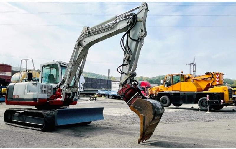 Takeuchi 7t TB175 powertilt - Mini ekskavatorius: foto 3 Takeuchi 7t TB175 powertilt - Mini ekskavatorius: foto 3