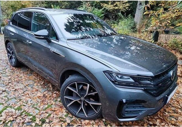 Volkswagen Touareg 3.0 TDi R-line 4-motion - Lengvasis automobilis: foto 1 Volkswagen Touareg 3.0 TDi R-line 4-motion - Lengvasis automobilis: foto 1