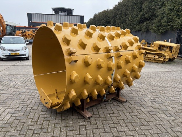 Nauja Asfalto volus CATERPILLAR CS10/CS11/CS12/CS13 Padfoot kit: foto 9