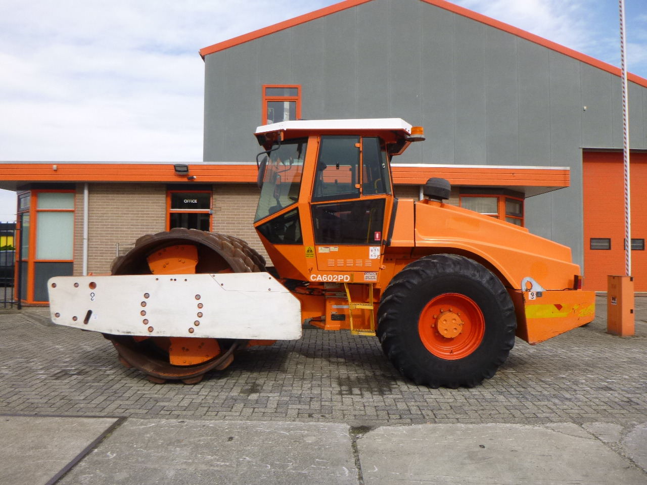 DYNAPAC CA602PD - Kompaktorius: foto 1 DYNAPAC CA602PD - Kompaktorius: foto 1