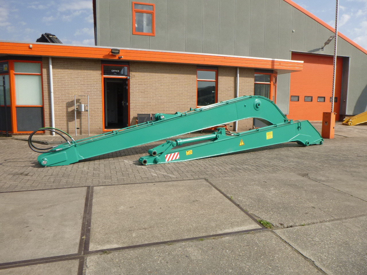 KOBELCO SK200 / SK210 - Strėlė - Vikšrinis ekskavatorius: foto 1 KOBELCO SK200 / SK210 - Strėlė - Vikšrinis ekskavatorius: foto 1