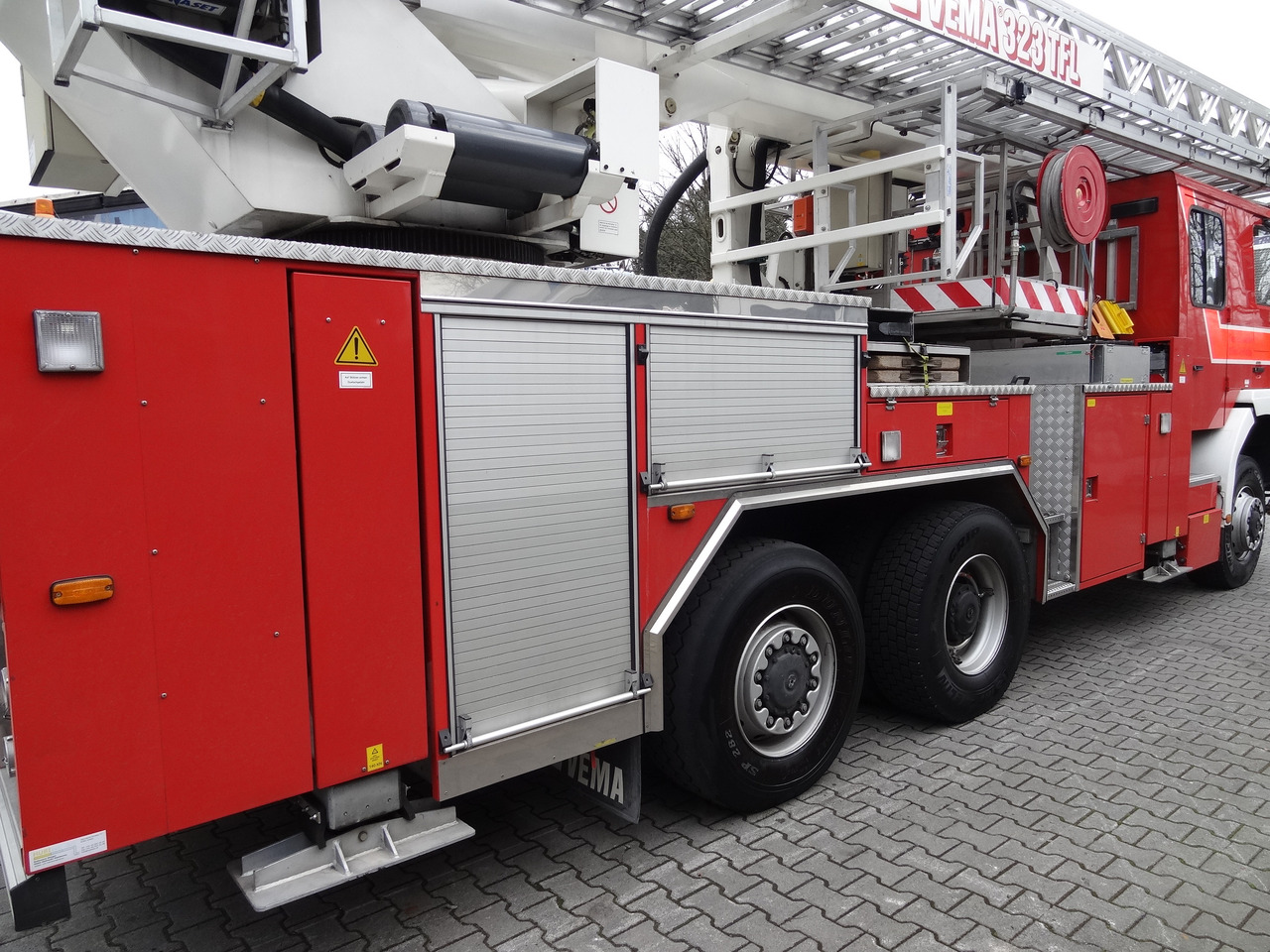 MAN FE 410 6X6 Feuerwehr Vema Lift 32 Meter - Autobokštelio: foto 4 MAN FE 410 6X6 Feuerwehr Vema Lift 32 Meter - Autobokštelio: foto 4