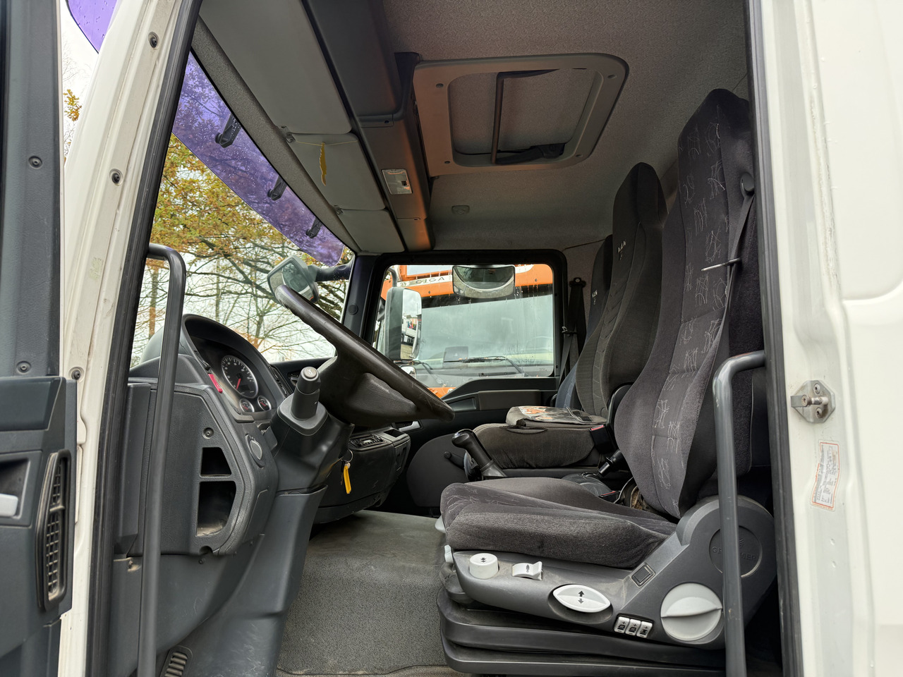 MAN TGM 12.240 Palfinger 11001 bis 19 Meter - Sunkvežimis su kranu, Platforminis/ Bortinis sunkvežimis: foto 4 MAN TGM 12.240 Palfinger 11001 bis 19 Meter - Sunkvežimis su kranu, Platforminis/ Bortinis sunkvežimis: foto 4