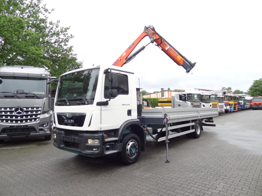 MAN TGM 15.250 Pesci SE78/2 Kran - Platforminis/ Bortinis sunkvežimis, Sunkvežimis su kranu: foto 1 MAN TGM 15.250 Pesci SE78/2 Kran - Platforminis/ Bortinis sunkvežimis, Sunkvežimis su kranu: foto 1
