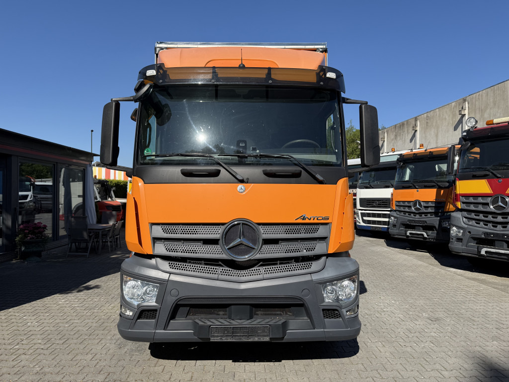 Platforminis/ Bortinis sunkvežimis, Sunkvežimis su kranu Mercedes-Benz Actros 1827 Kran Palfinger PK 9002: foto 10