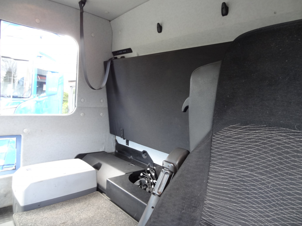 Mercedes-Benz Actros 2533 6X2 HMF 1820 Langmaterial - Platforminis/ Bortinis sunkvežimis, Sunkvežimis su kranu: foto 5 Mercedes-Benz Actros 2533 6X2 HMF 1820 Langmaterial - Platforminis/ Bortinis sunkvežimis, Sunkvežimis su kranu: foto 5