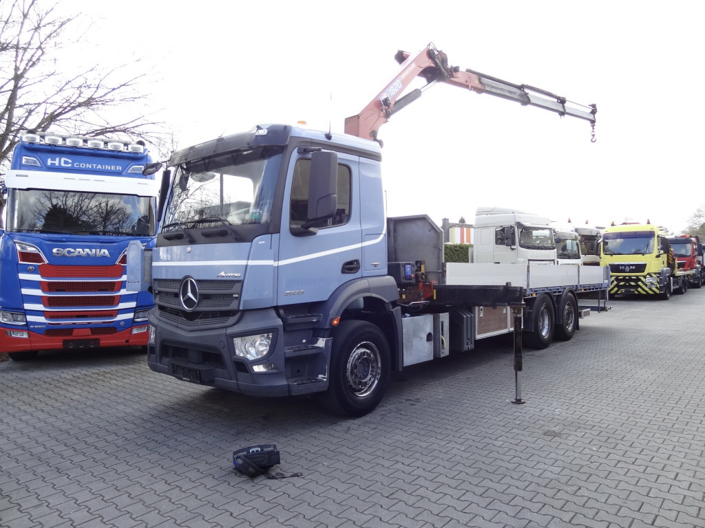 Mercedes-Benz Actros 2533 6X2 HMF 1820 Langmaterial - Platforminis/ Bortinis sunkvežimis, Sunkvežimis su kranu: foto 1 Mercedes-Benz Actros 2533 6X2 HMF 1820 Langmaterial - Platforminis/ Bortinis sunkvežimis, Sunkvežimis su kranu: foto 1