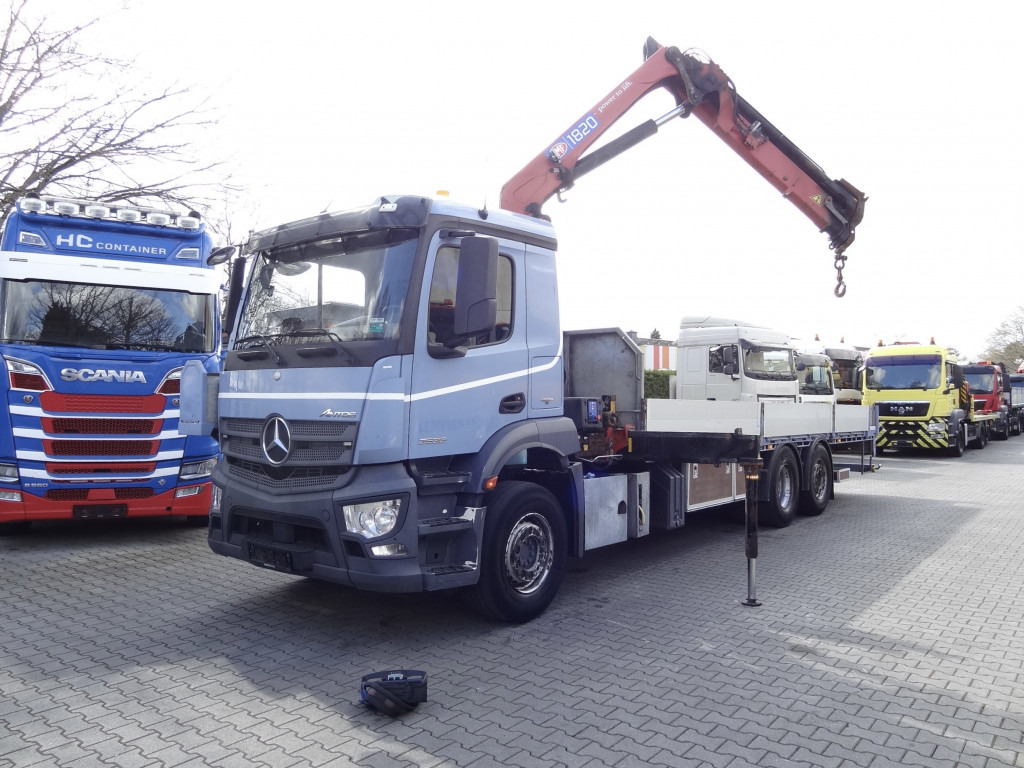 Mercedes-Benz Actros 2533 6X2 HMF 1820 Langmaterial - Platforminis/ Bortinis sunkvežimis, Sunkvežimis su kranu: foto 1 Mercedes-Benz Actros 2533 6X2 HMF 1820 Langmaterial - Platforminis/ Bortinis sunkvežimis, Sunkvežimis su kranu: foto 1