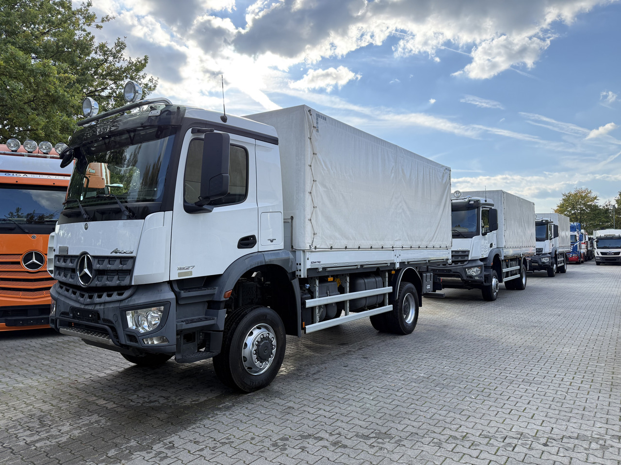 Mercedes-Benz Arocs 1827 AK 4X4 Ex- - Važiuoklės sunkvežimis: foto 1 Mercedes-Benz Arocs 1827 AK 4X4 Ex- - Važiuoklės sunkvežimis: foto 1