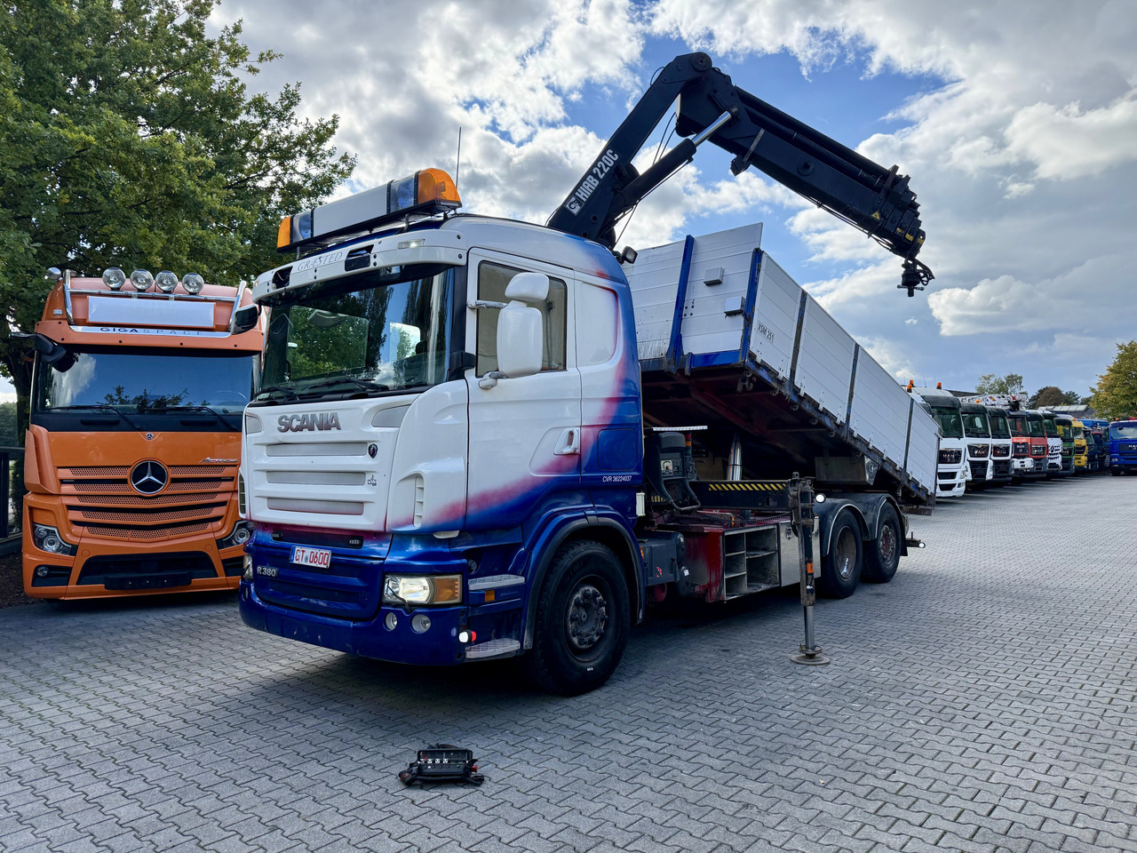 Scania R380 6X2*4 Kipper mit Kran HIAB 220 - Savivartis sunkvežimis, Sunkvežimis su kranu: foto 1 Scania R380 6X2*4 Kipper mit Kran HIAB 220 - Savivartis sunkvežimis, Sunkvežimis su kranu: foto 1