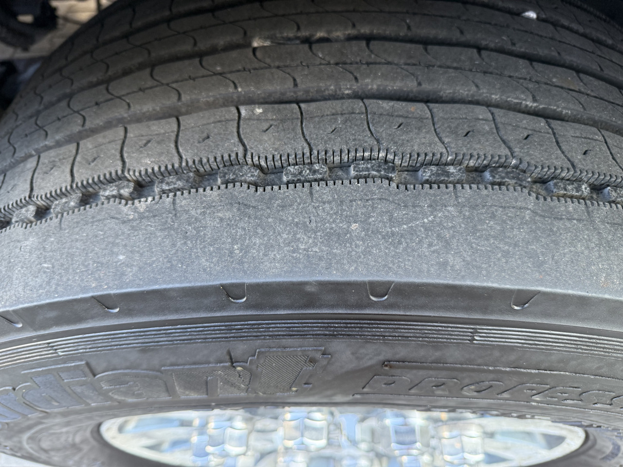 MAN TGX 18.680 4X2 BLS V8 - Vilkikas: foto 4 MAN TGX 18.680 4X2 BLS V8 - Vilkikas: foto 4