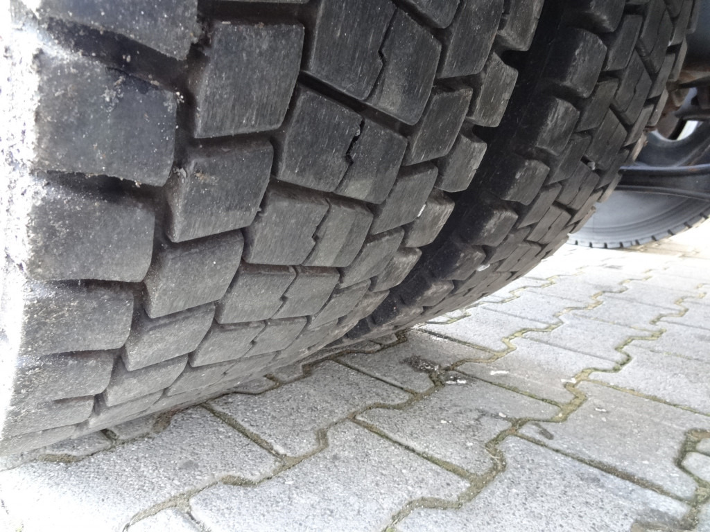 MAN TGX 18.680 V8 - Vilkikas: foto 2 MAN TGX 18.680 V8 - Vilkikas: foto 2
