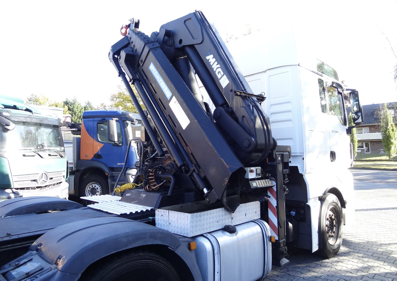 MAN TGX 33.480 6X4 Kran MKG 381 bis 20 Meter - Vilkikas: foto 4 MAN TGX 33.480 6X4 Kran MKG 381 bis 20 Meter - Vilkikas: foto 4