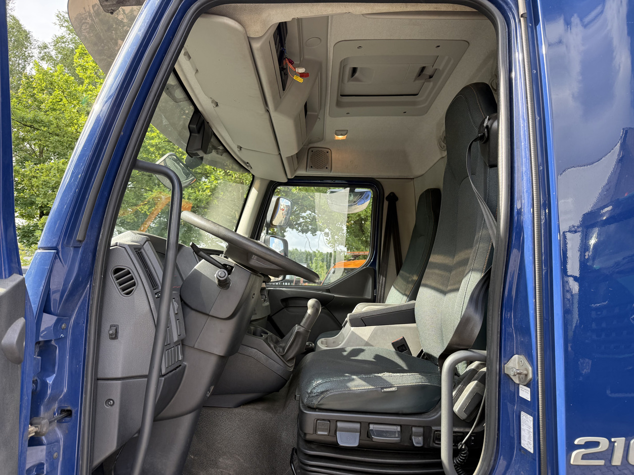 Volvo FL210 14 Tonner - Tentinis sunkvežimis: foto 4 Volvo FL210 14 Tonner - Tentinis sunkvežimis: foto 4