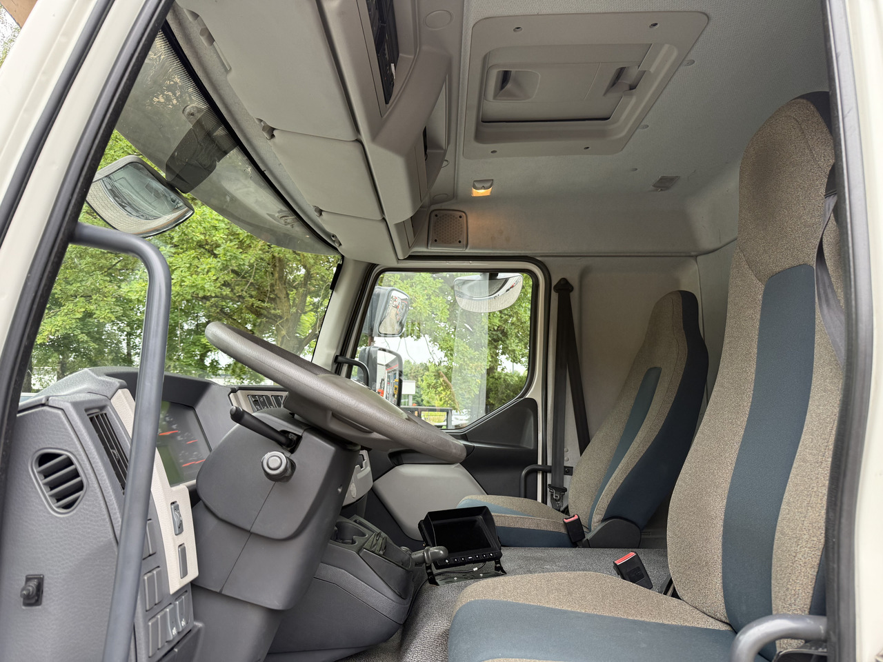 Volvo FL250.16 HMF 875 K3 - Platforminis/ Bortinis sunkvežimis, Sunkvežimis su kranu: foto 4 Volvo FL250.16 HMF 875 K3 - Platforminis/ Bortinis sunkvežimis, Sunkvežimis su kranu: foto 4