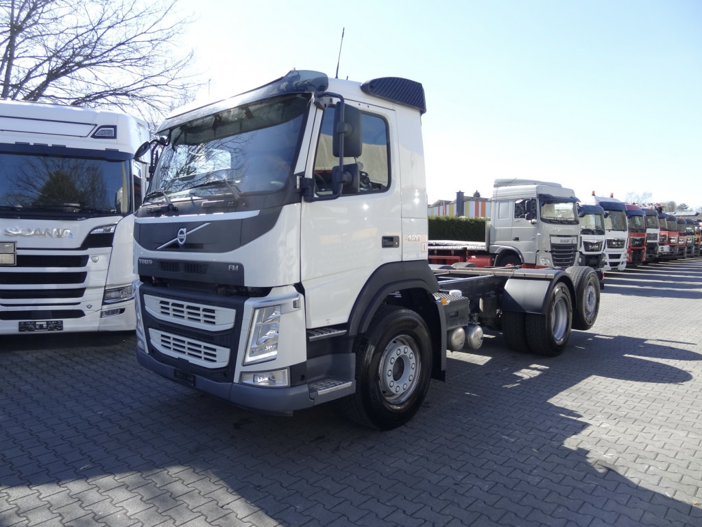 Volvo FM 420 6X2*4 - Važiuoklės sunkvežimis: foto 1 Volvo FM 420 6X2*4 - Važiuoklės sunkvežimis: foto 1