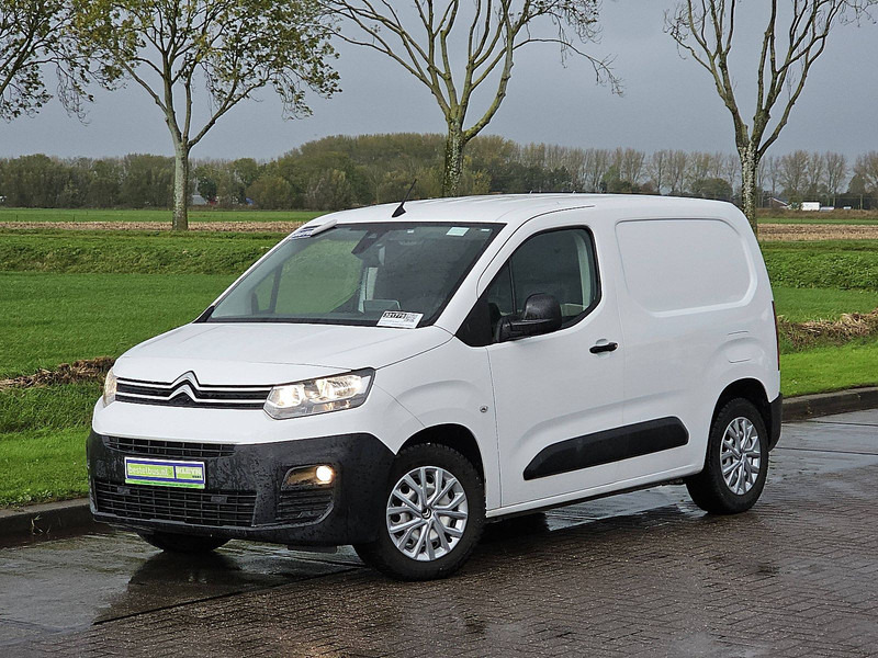 Citroën Berlingo 1.2 L1 Benzine Automaat! - Furgonas su krovinių dėže: foto 2 Citroën Berlingo 1.2 L1 Benzine Automaat! - Furgonas su krovinių dėže: foto 2