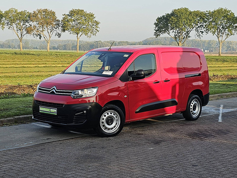 Citroën Berlingo 1.4 XL 130 AUT. 34 dkm. - Furgonas su krovinių dėže: foto 2 Citroën Berlingo 1.4 XL 130 AUT. 34 dkm. - Furgonas su krovinių dėže: foto 2