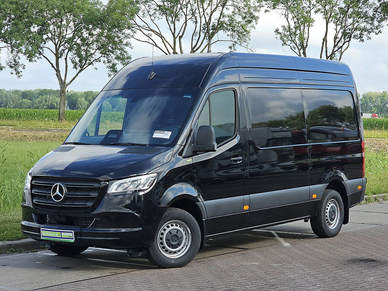 Mercedes-Benz Sprinter 319 L2H2 LED Mbux 190Pk! - Krovininis mikroautobusas: foto 2 Mercedes-Benz Sprinter 319 L2H2 LED Mbux 190Pk! - Krovininis mikroautobusas: foto 2