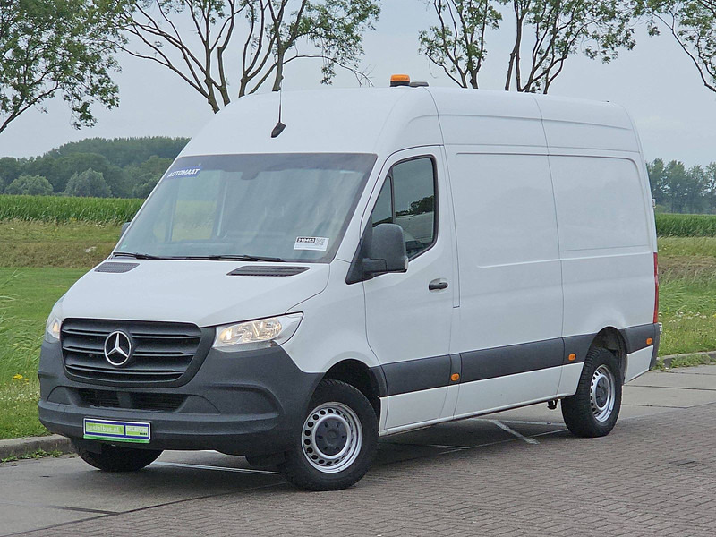Mercedes-Benz Sprinter 319 L2H2 V6 3.5t-Trekh. - Krovininis mikroautobusas: foto 2 Mercedes-Benz Sprinter 319 L2H2 V6 3.5t-Trekh. - Krovininis mikroautobusas: foto 2
