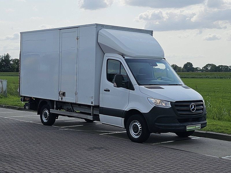 Mercedes-Benz Sprinter - Furgonas su krovinių dėže: foto 5 Mercedes-Benz Sprinter - Furgonas su krovinių dėže: foto 5