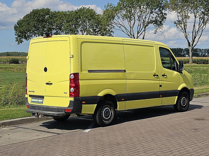 Volkswagen Crafter 2.0 TDI 136 L2H1 - Krovininis mikroautobusas: foto 3 Volkswagen Crafter 2.0 TDI 136 L2H1 - Krovininis mikroautobusas: foto 3