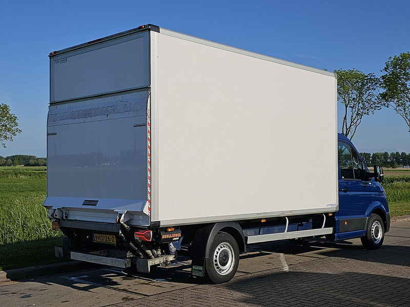 Volkswagen Crafter 35 2.0 ac EURO6 - Furgonas su krovinių dėže: foto 3 Volkswagen Crafter 35 2.0 ac EURO6 - Furgonas su krovinių dėže: foto 3