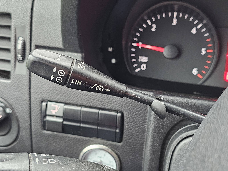 Furgonas su krovinių dėže Volkswagen Crafter 50 2.0 CLICKSTAR: foto 10 Furgonas su krovinių dėže Volkswagen Crafter 50 2.0 CLICKSTAR: foto 10